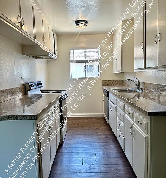 1st image of 4138 Hathaway Ave APT 4