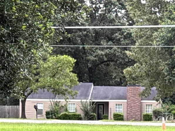 2254 Snow Rd N, Semmes, AL 36575