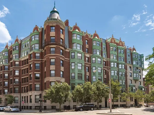 4 Charlesgate E APT 303, Boston, MA 02215