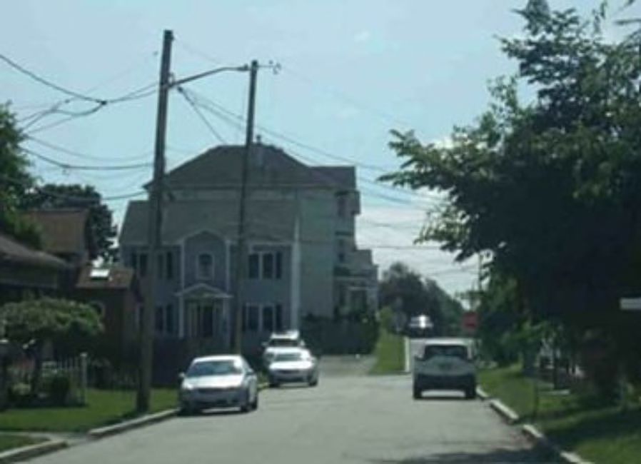 Exterior Neighborhood (street photo)