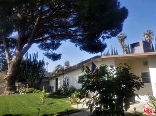 19447 Saticoy St, Reseda, CA 91335