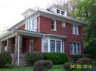 89 Maple Ave, Welch, WV 24801