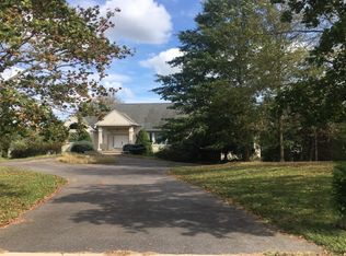 4 Lightfoot Ct, Millstone Township, NJ 08535