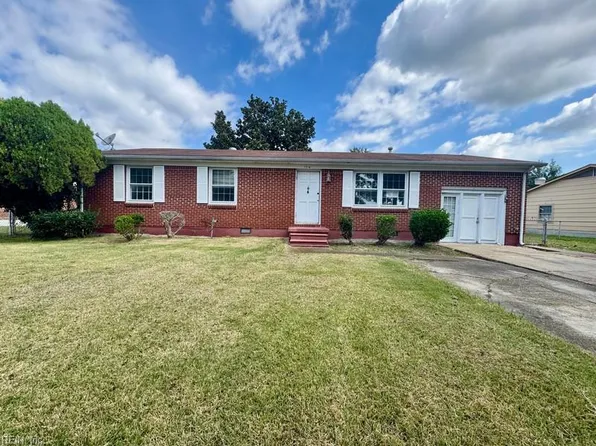 1214 Jamal Ln W, Portsmouth, VA 23701