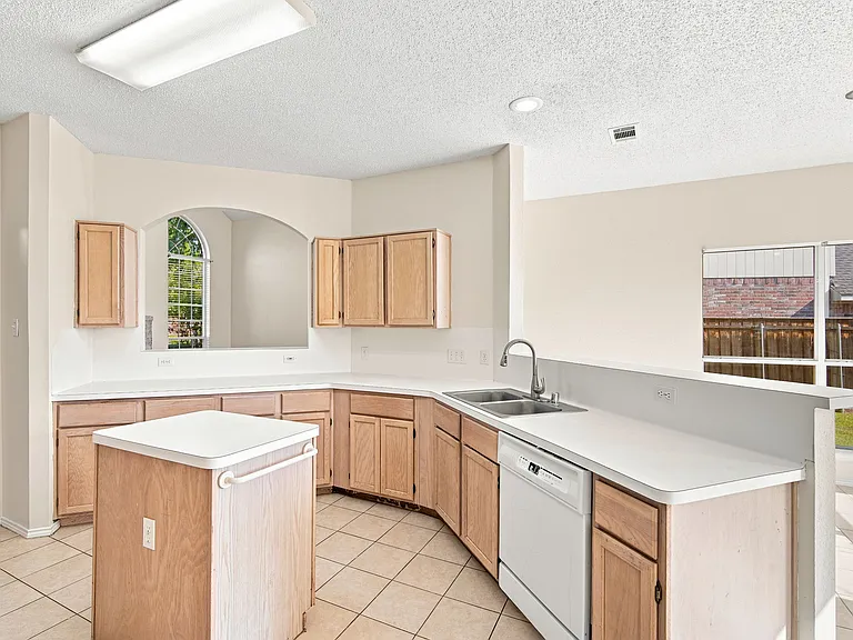 1813 Pendleton Rd — Photo 14