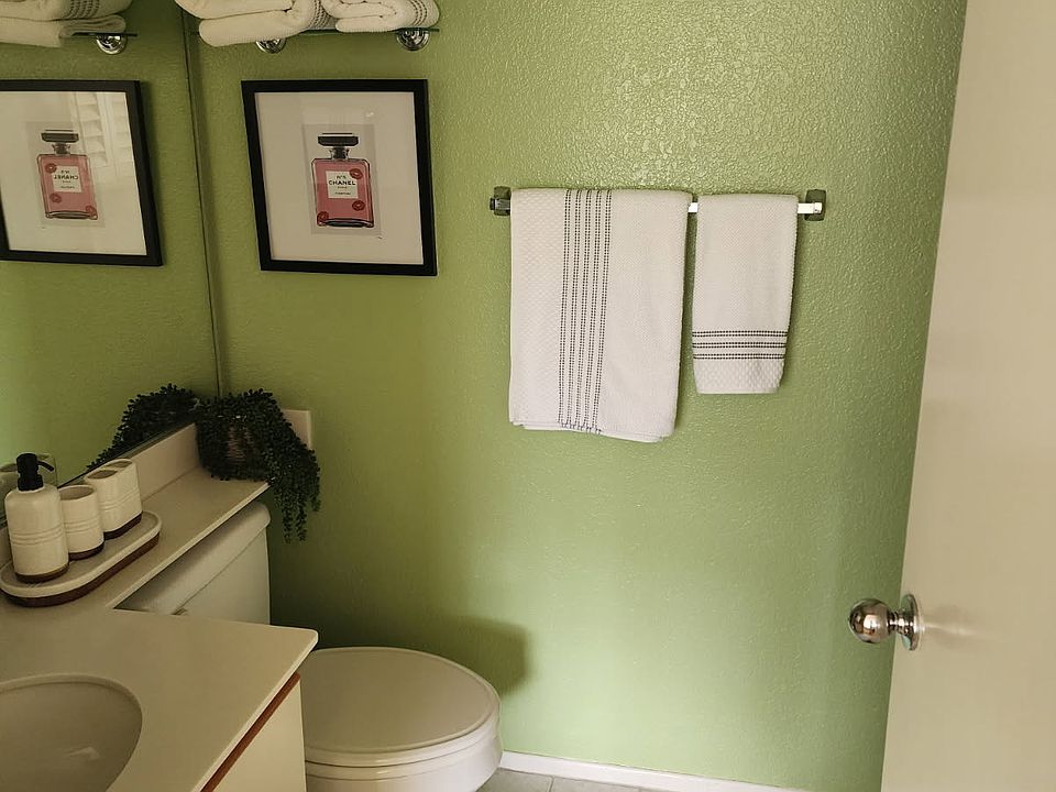 1st image of 27975 Ivory