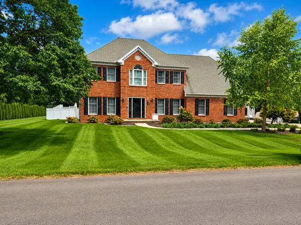 16036 Inverrary Ln, Bloomington, IL 61705