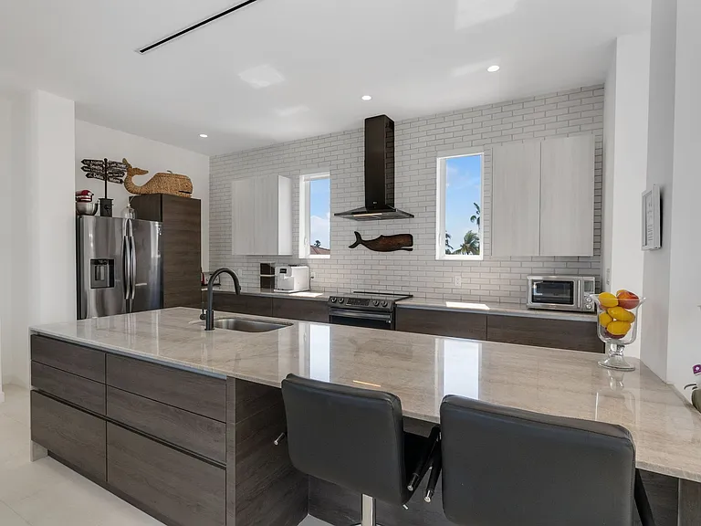 317 E Seaview Cir — Photo 26