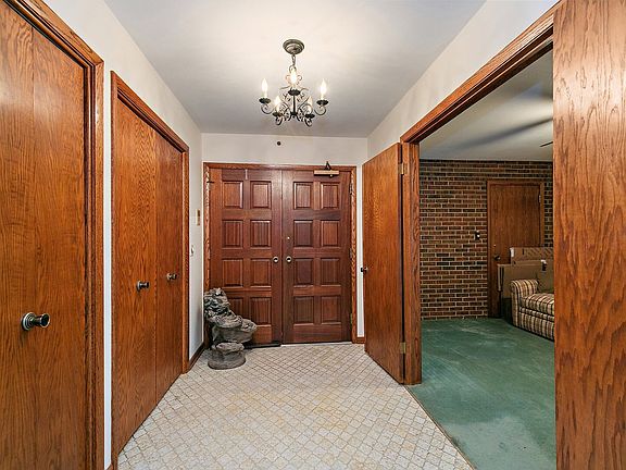 4th image of 129 S Spruce Ave APT 208