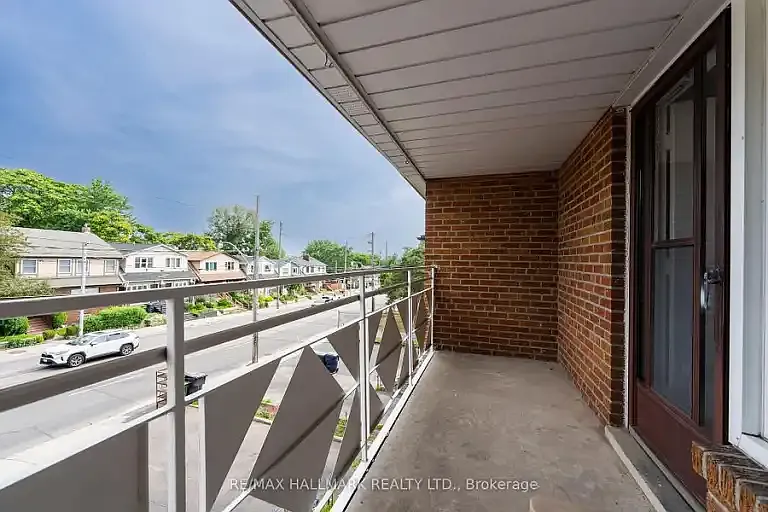 402 Kingston Rd #1A — Photo 3