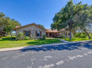 335 Sunset Ridge, Uvalde, TX 78801