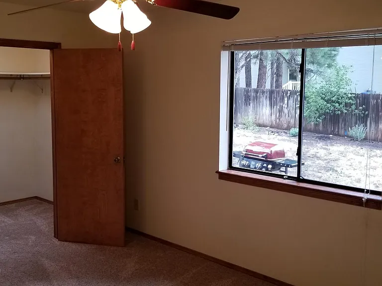 2599 N Fox Hill Rd — Photo 16