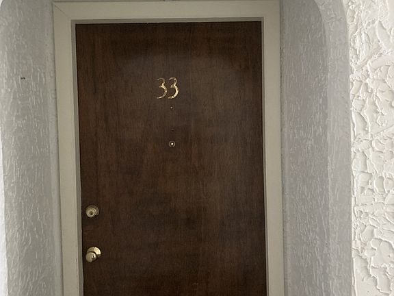 3rd image of 7 Shadowbrook Ln APT 33