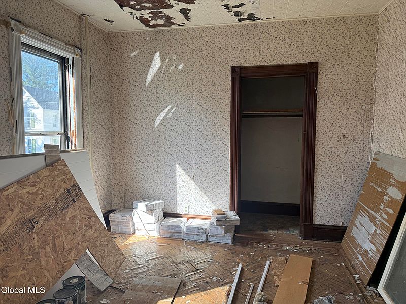 5th image of 2 Gilbert Street