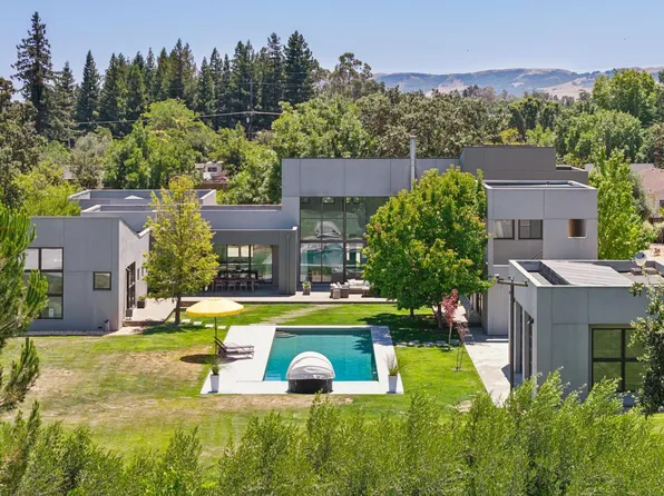 20420 5th Street E, Sonoma, CA 95476