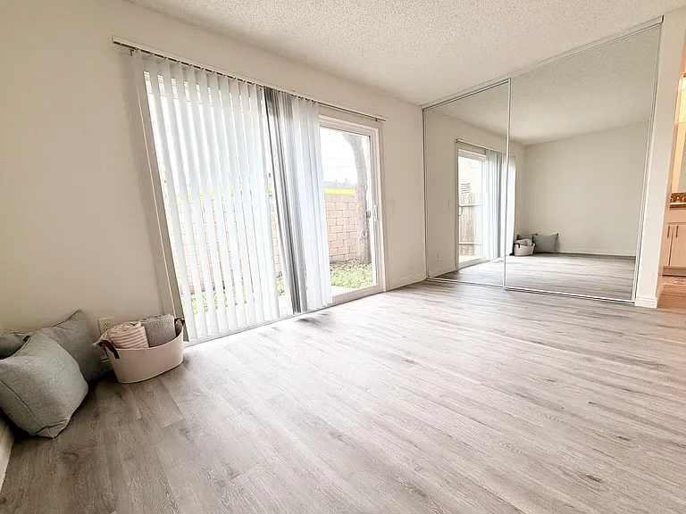 Wildwood Apartments — Photo 11