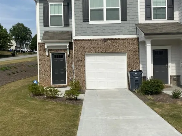 5704 Union Pointe Dr, Union City, GA 30291