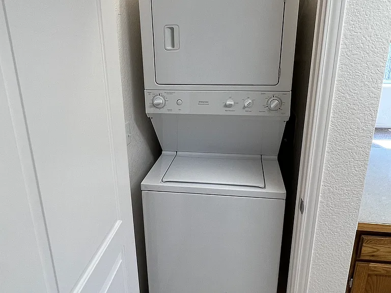 921 E Snohomish Ave #1 — Photo 7