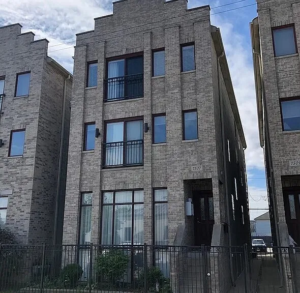 7507 W Irving Park Rd #2 — Photo 1