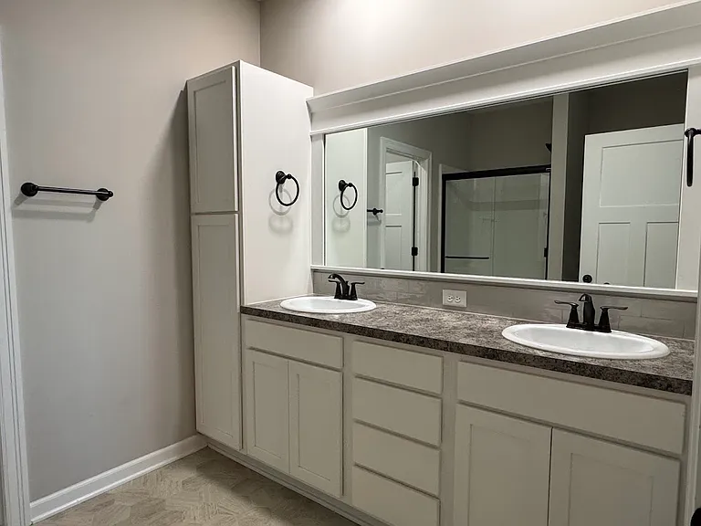 Ensuite bath