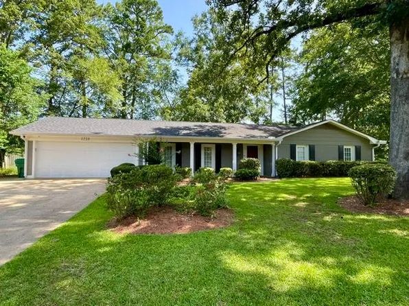 1218 Shady Oak Dr, Kosciusko, MS 39090