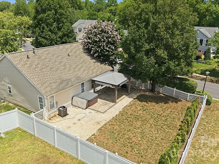 9501 Constitution Hall Dr — Photo 34