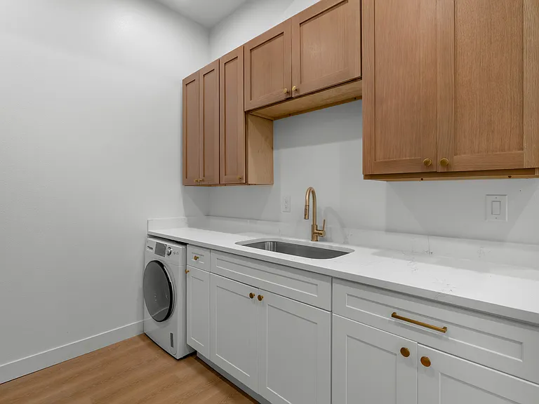 1007 Adams St SE #103 — Photo 6