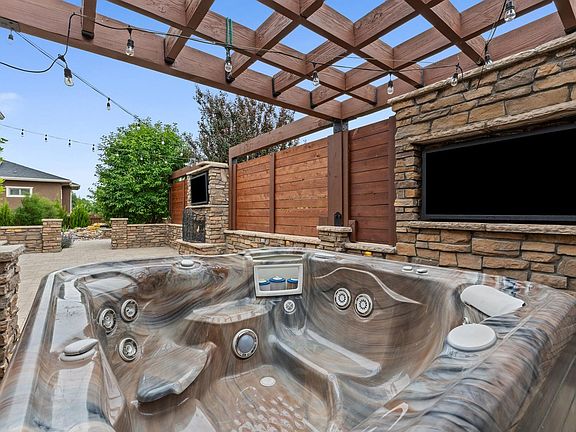 3rd image of 5774 Riverbluff Dr