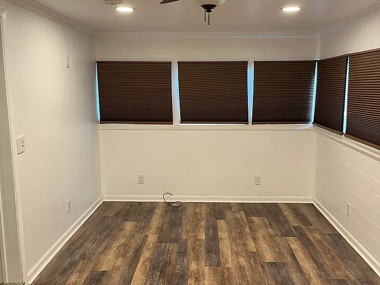 106 E Main St #112-1/2 — Photo 5