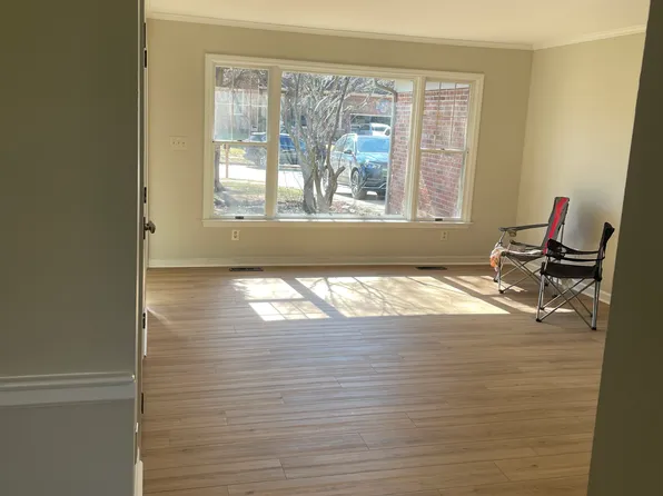 2013 Bamboo Dr, Lexington, KY 40513