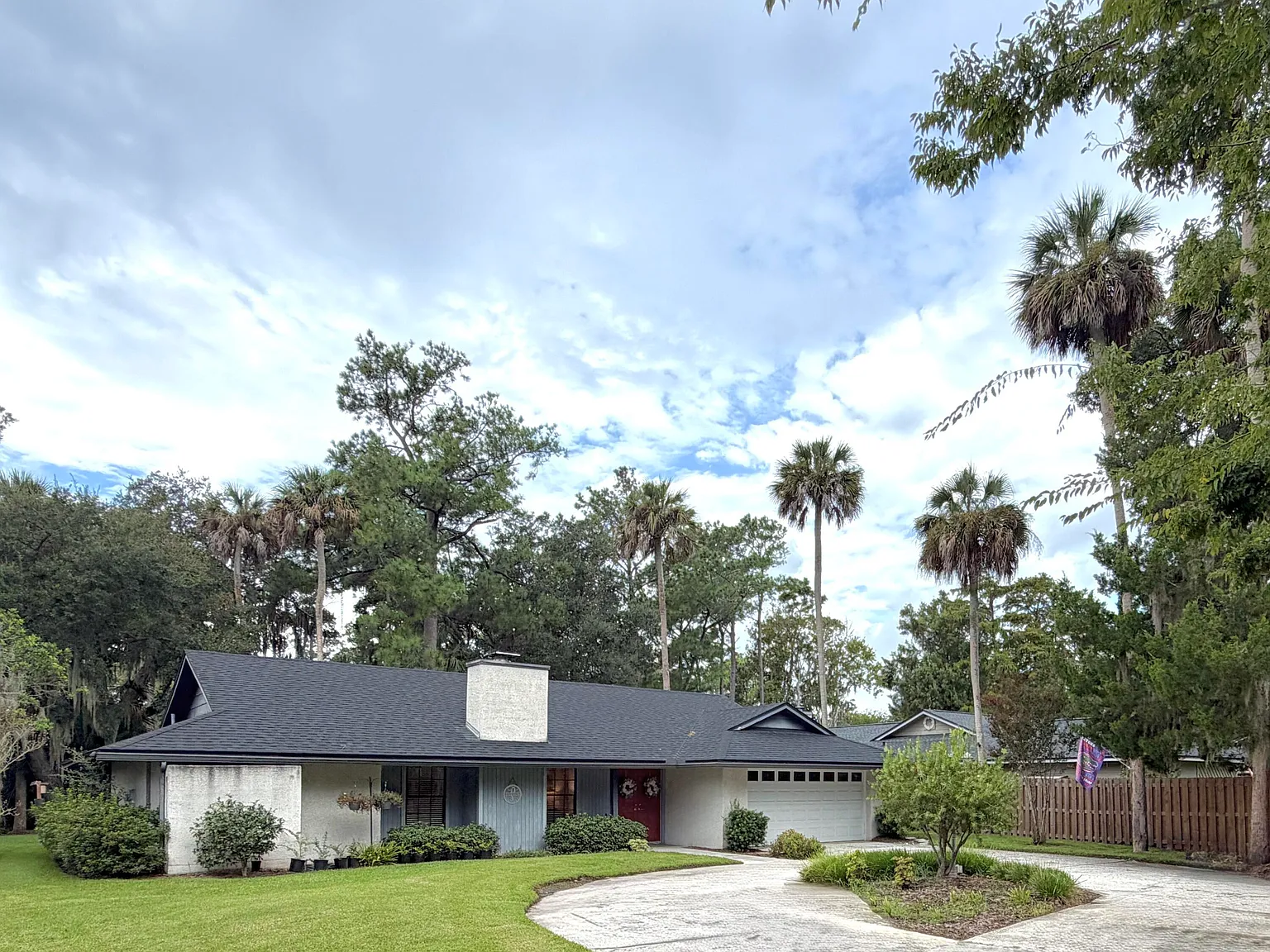 3 bed, 2.5 bath, 1678 sqft, $3,000 — Photo 1