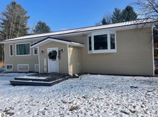 567 S Fairview Rd, West Branch, MI 48661