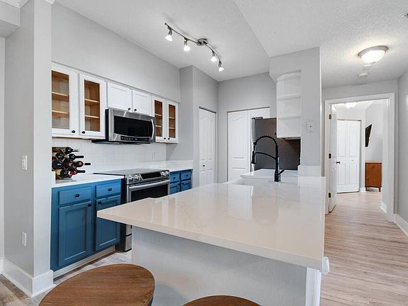 2nd image of 7302 Myrtlewood Cir W