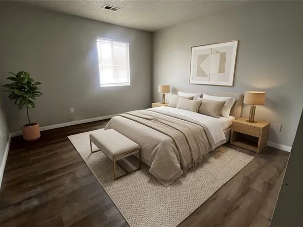 6014 E 127th St, Grandview, MO 64030