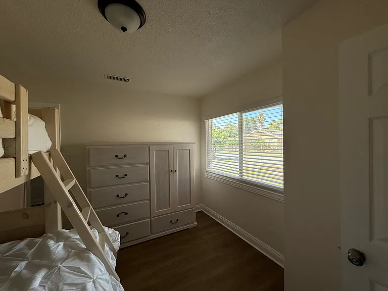 14613 Piuma Ave — Photo 15