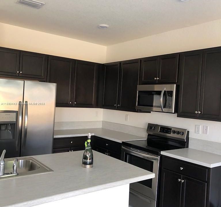 2nd image of 20428 NE 2nd Ct