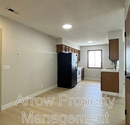 5th image of 515 W Saunders Ave APT 17