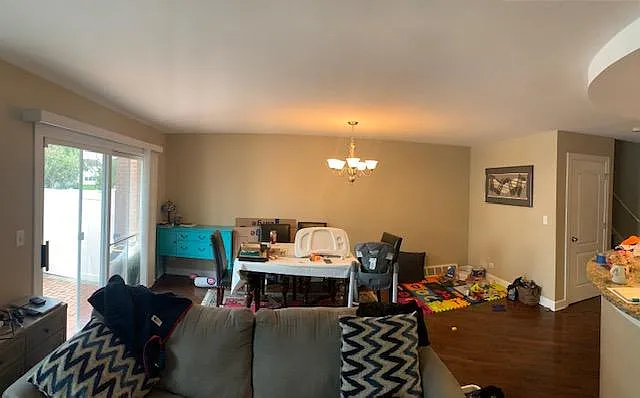 527 Hummingbird Ln — Photo 3