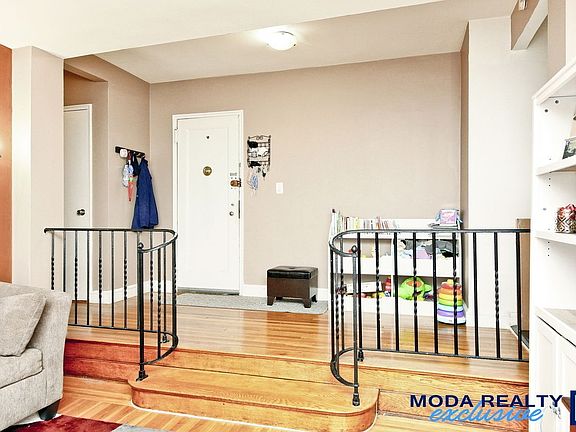 4th image of 2600 Henry Hudson Pkwy E #4B