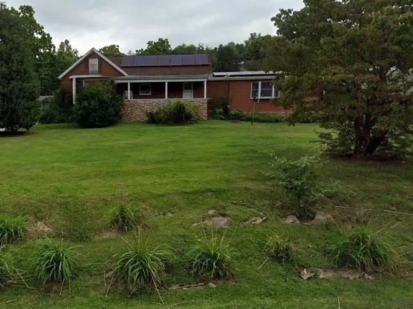 21 Steele St, Grafton, WV 26354