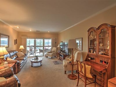 855 E Lake Shore Dr APT 2C, Decatur, IL, 62521