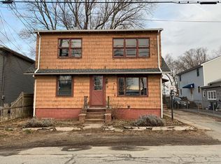 415 Ocean Grove Ave, Swansea, MA 02777