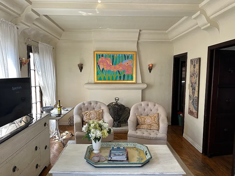1222 S Sherbourne Dr #1/2 — Photo 5