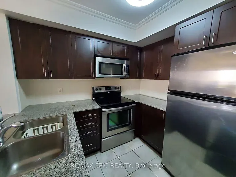 1070 Sheppard Ave W #1012 — Photo 8