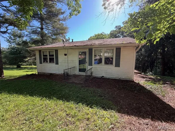 708 High St, Marble Hill, MO 63764