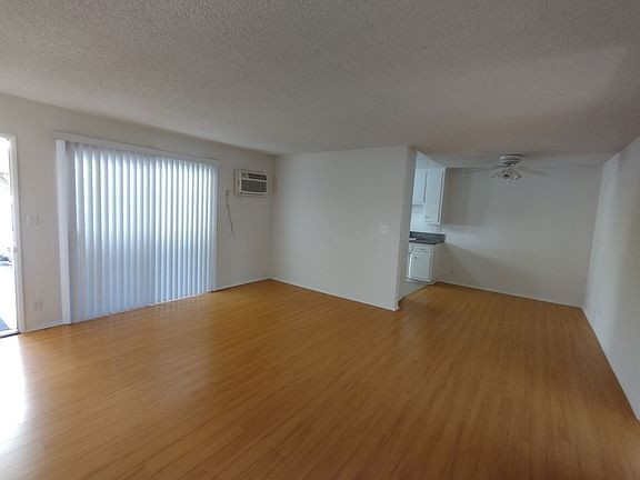 5th image of 650 Westmount Dr APT 102