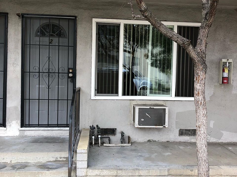 1st image of 400 W Wilson Ave APT 2