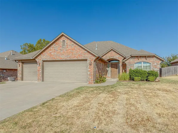 529 Whispering Oaks Blvd, Moore, OK 73160