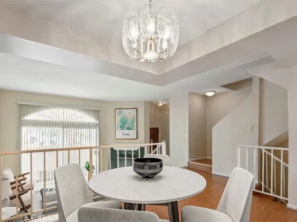 20000 Sherman Way APT E, Los Angeles, CA 91306