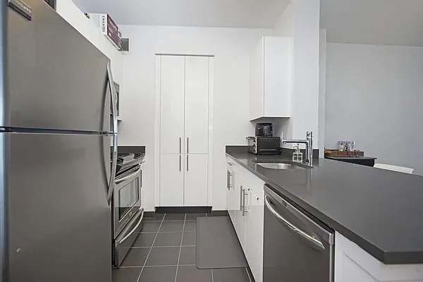Rented by Space Marketing Shop | media 4